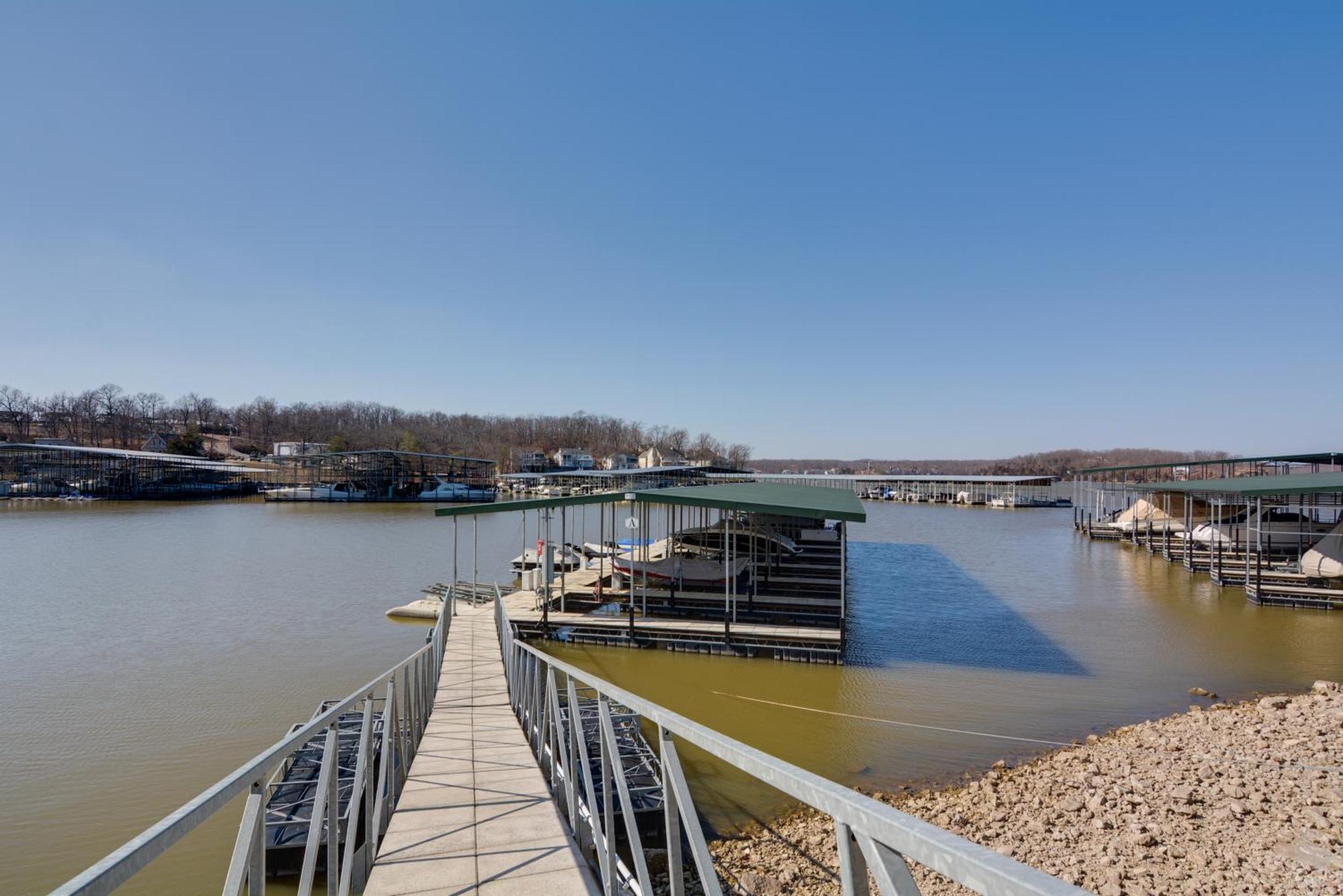 Lakefront Osage Beach Condo With Pool And Water Views! Zewnętrze zdjęcie