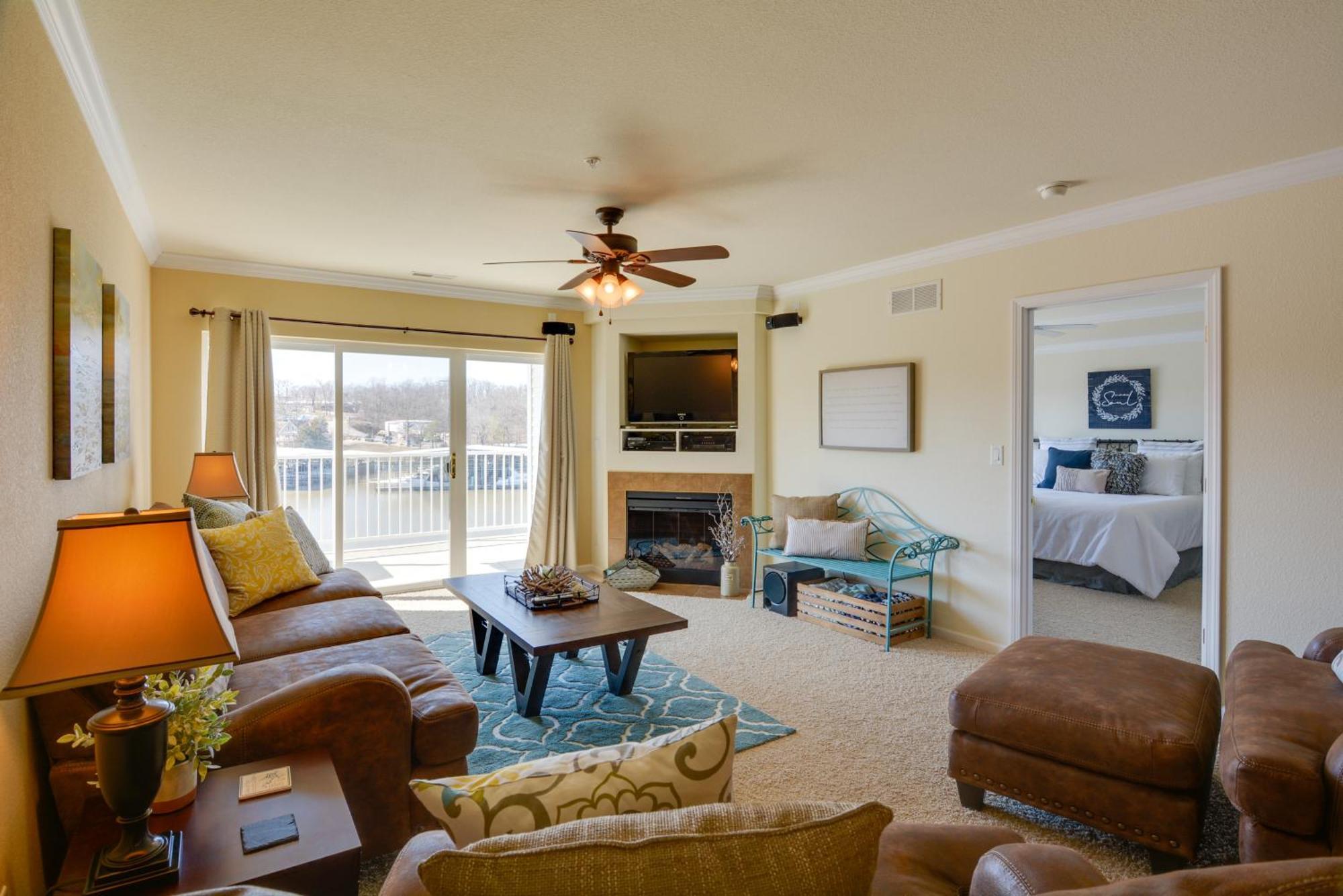 Lakefront Osage Beach Condo With Pool And Water Views! Zewnętrze zdjęcie
